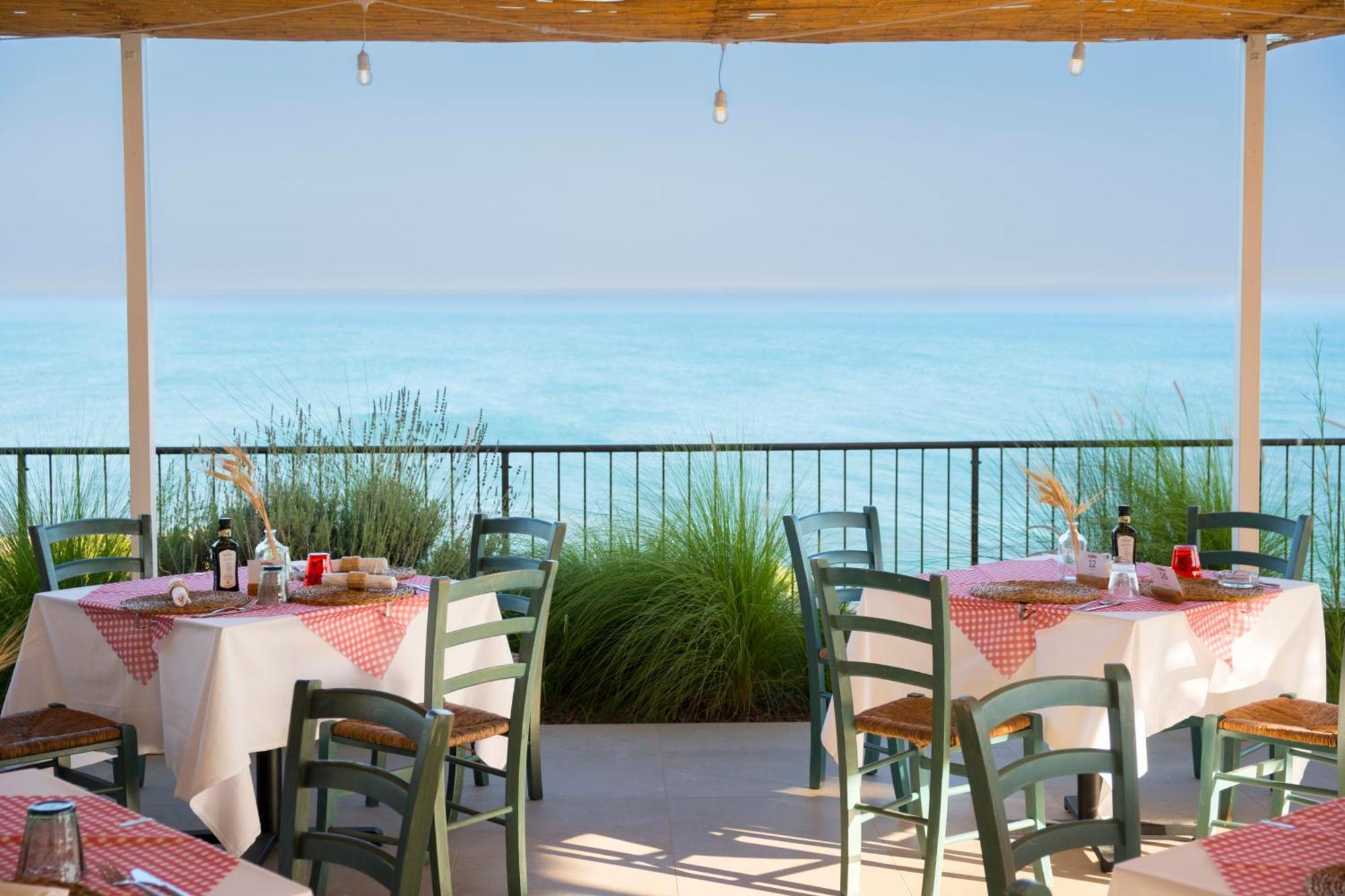 Mangia'S Torre Del Barone Resort شاكا المظهر الخارجي الصورة
